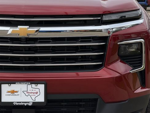 New 2026 Chevrolet Traverse LT image 8