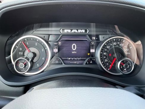 New 2026 RAM 3500 Big Horn AWD/4WD image 17