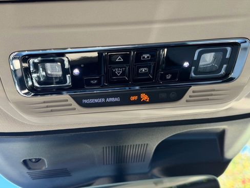 Used 2022 Lincoln Corsair Reserve w/ Elements Package image 34