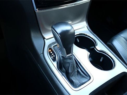 Used 2019 Jeep Grand Cherokee Limited image 26