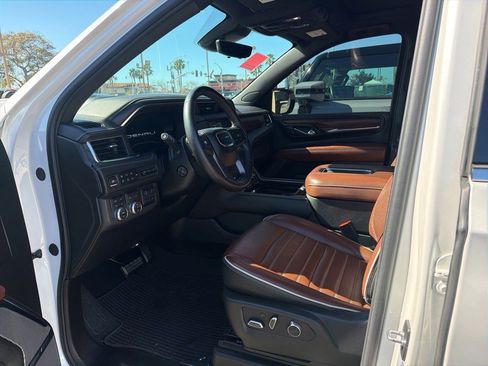 Certified 2024 GMC Yukon XL Denali Ultimate image 7