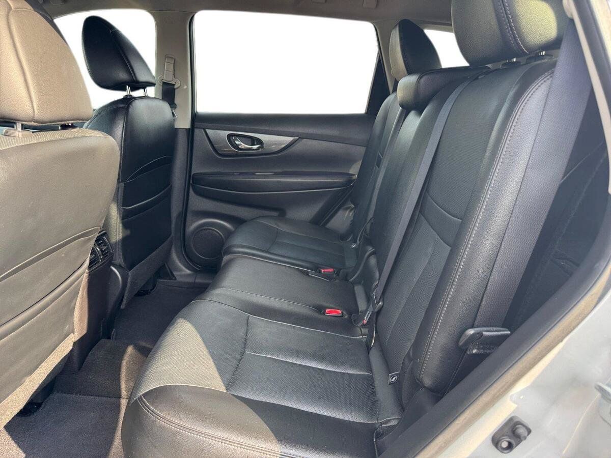 Used 2016 Nissan Rogue SL w/ SL Premium Package AWD/4WD image 19
