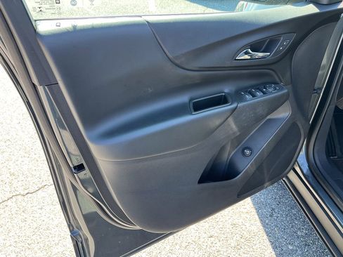 Used 2020 Chevrolet Equinox LT FWD image 13