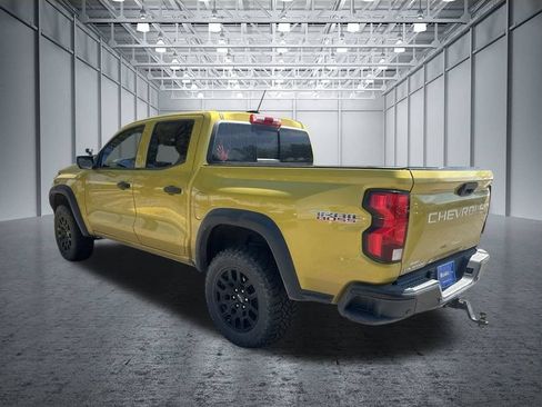 Used 2024 Chevrolet Colorado Trail Boss w/ Advanced Trailering Package AWD/4WD image 4