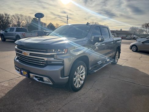 Used 2020 Chevrolet Silverado 1500 High Country image 8