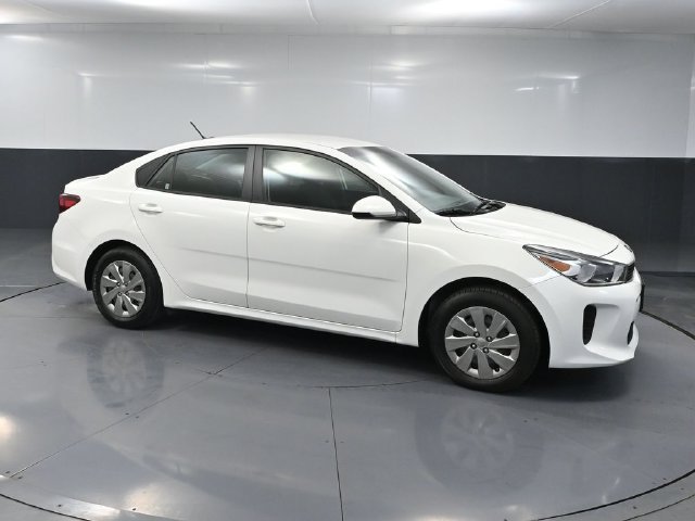 Used 2018 Kia Rio S FWD image 3