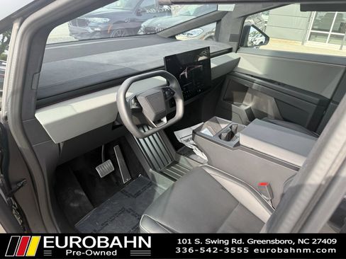 Used 2024 Tesla Cybertruck Cyberbeast AWD/4WD image 15