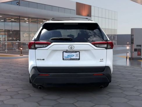 Used 2019 Toyota RAV4 LE AWD/4WD image 7