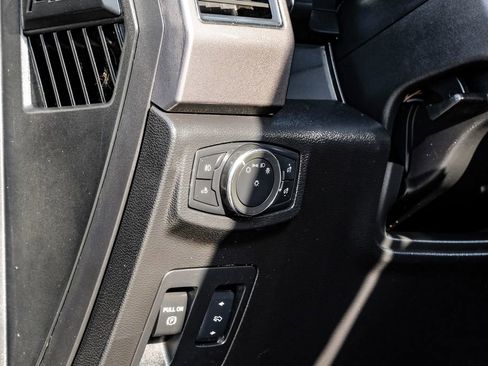 Used 2018 Ford F150 XLT w/ Equipment Group 302A Luxury AWD/4WD image 29