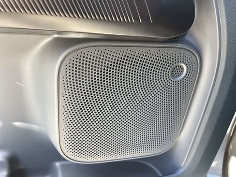 New 2025 Ford Maverick XL image 18