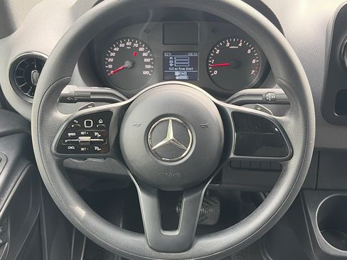 Used 2022 Mercedes-Benz Sprinter 1500 image 21