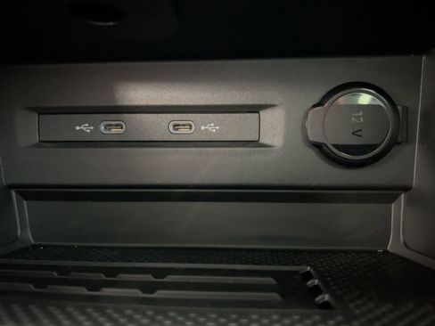 New 2026 Volkswagen Taos SE image 31