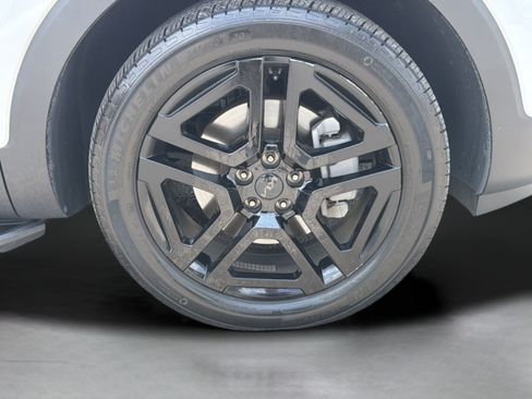 Certified 2025 Kia Telluride SX Prestige X-Line AWD/4WD image 31