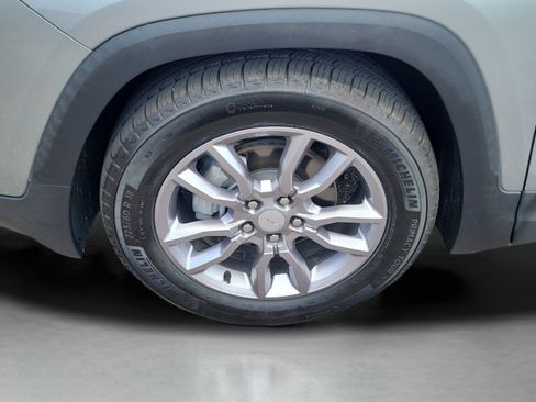 Used 2023 GMC Terrain SLT FWD image 35