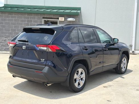 Used 2025 Toyota RAV4 XLE w/ Convenience Package AWD/4WD image 4