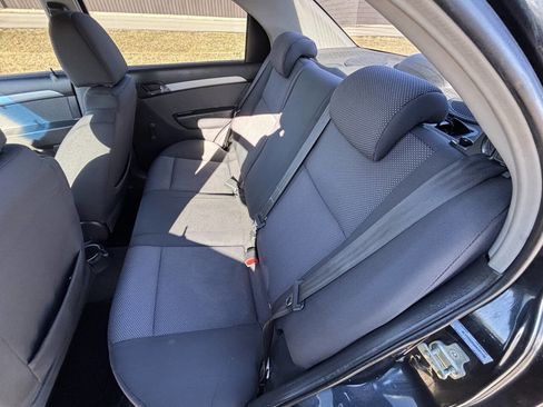 Used 2011 Chevrolet Aveo LT image 11