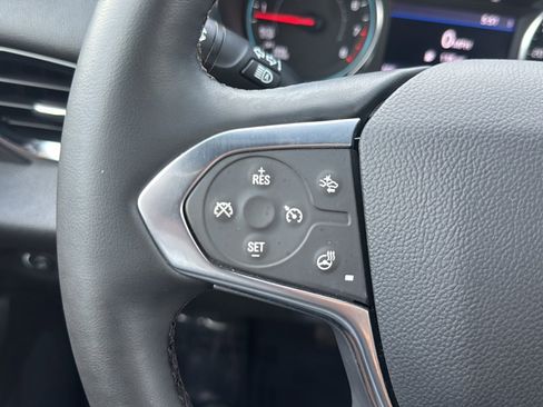 Used 2023 Chevrolet Traverse LT w/ LPO, Roadside Safety Package AWD/4WD image 35