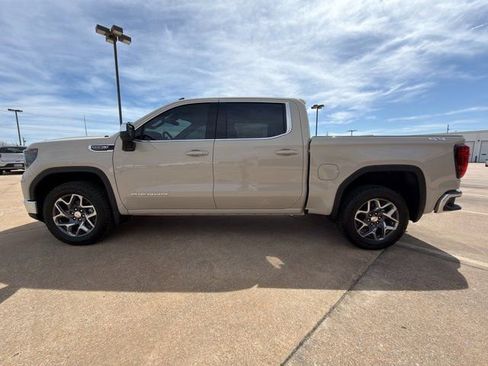 New 2026 GMC Sierra 1500 SLE w/ Preferred Package image 12