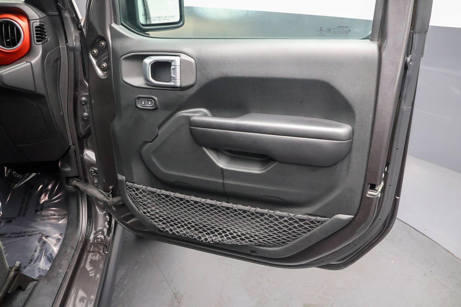 Used 2020 Jeep Wrangler Unlimited Rubicon w/ Cold Weather Group AWD/4WD image 38