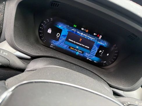 Used 2023 Volvo XC60 B5 Core w/ Climate Package FWD image 7