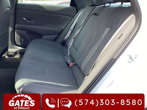 Used 2025 Hyundai Elantra SEL FWD image 11