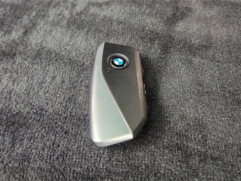 Used 2026 BMW X5 sDrive40i w/ M Sport Package image 61