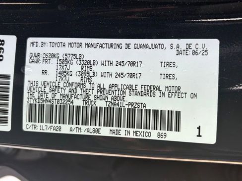 Used 2025 Toyota Tacoma SR image 33