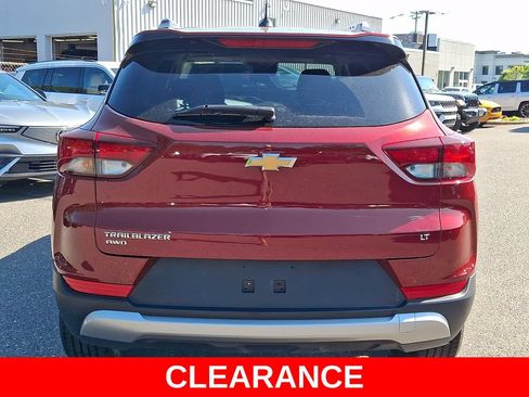 Used 2024 Chevrolet TrailBlazer LT AWD/4WD image 5