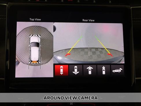 Used 2024 Jeep Grand Cherokee L Limited w/ Luxury Tech Group II image 6