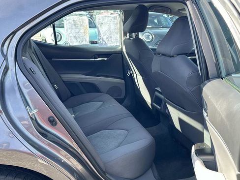 Used 2022 Toyota Camry LE image 27