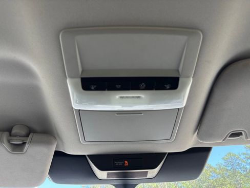 Used 2024 Nissan Pathfinder S FWD image 27