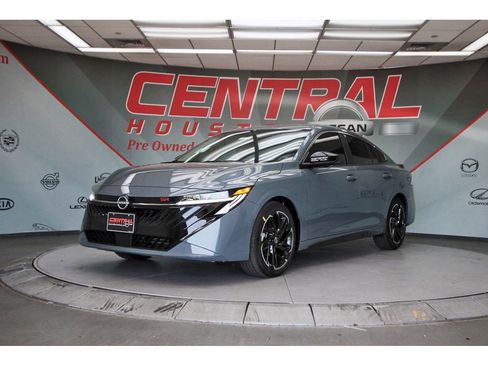 New 2026 Nissan Sentra SR w/ SR Premium Package image 2