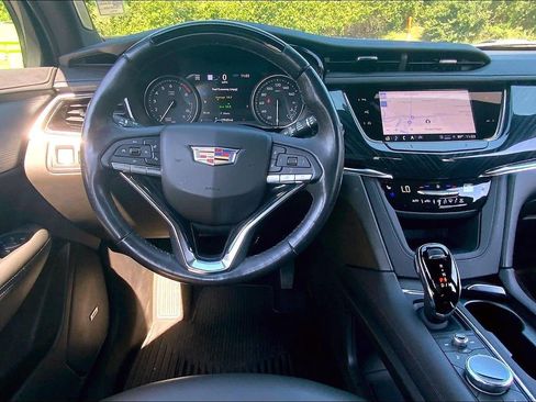 Certified 2023 Cadillac XT6 Premium Luxury w/ Technology Package AWD/4WD image 5