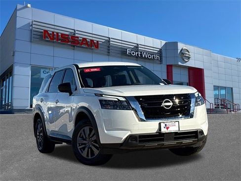 Certified 2025 Nissan Pathfinder S image 1