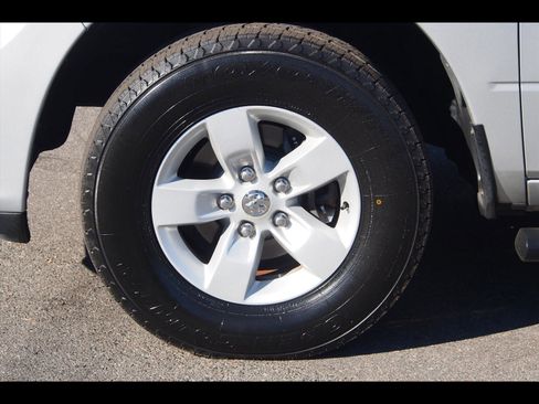 Used 2019 RAM 1500 Express image 9