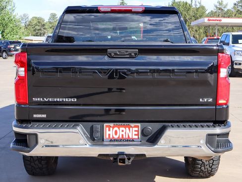 Used 2023 Chevrolet Silverado 1500 LTZ AWD/4WD image 4