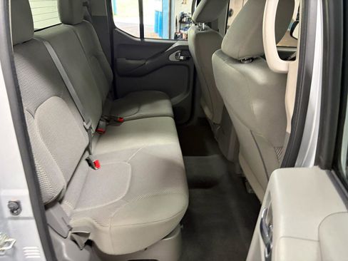Used 2021 Nissan Frontier S AWD/4WD image 18