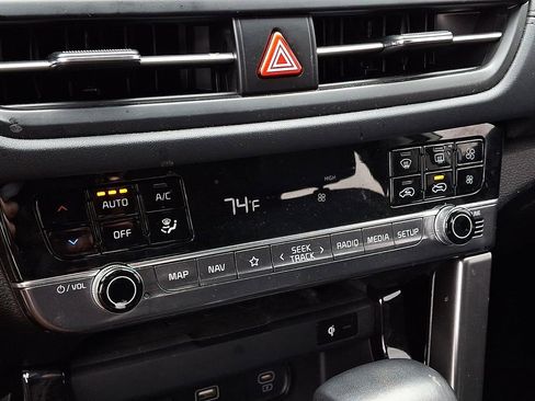 Used 2024 Kia Seltos SX image 13