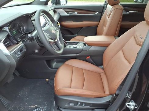 New 2025 Cadillac XT5 Premium Luxury image 5