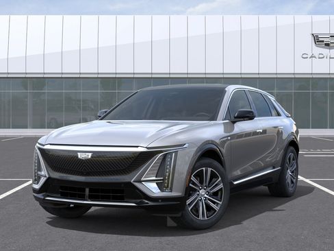 New 2026 Cadillac Lyriq Luxury RWD image 6