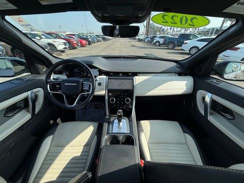 Used 2022 Land Rover Discovery Sport SE R-Dynamic image 15