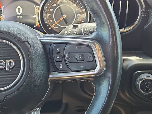 Used 2021 Jeep Wrangler Unlimited Sahara AWD/4WD image 19