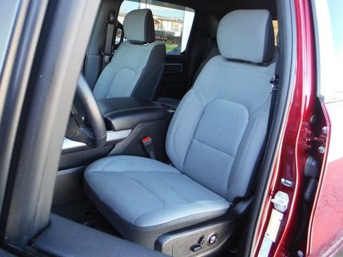 Used 2023 RAM 1500 Big Horn AWD/4WD image 4