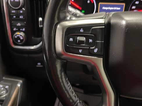 Used 2021 Chevrolet Silverado 1500 LT AWD/4WD image 6