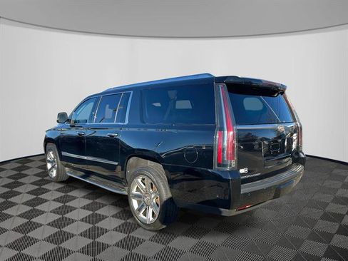 Used 2017 Cadillac Escalade ESV Luxury image 7