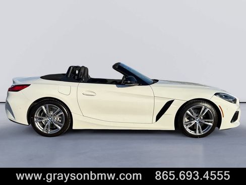 Used 2026 BMW Z4 sDrive30i image 2