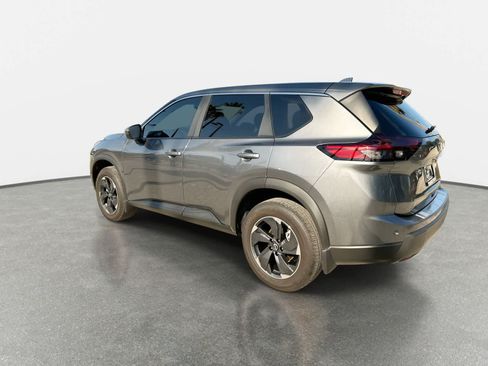 Used 2025 Nissan Rogue SV FWD image 6