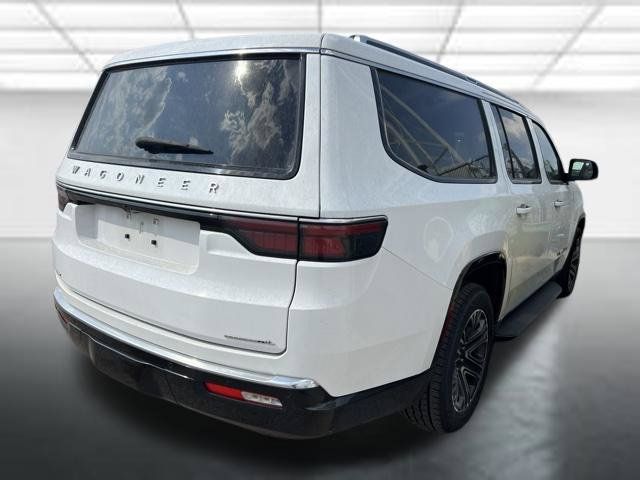 Used 2023 Jeep Wagoneer L Series II AWD/4WD image 3