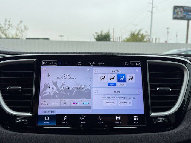 Used 2025 Chrysler Pacifica Select FWD image 17