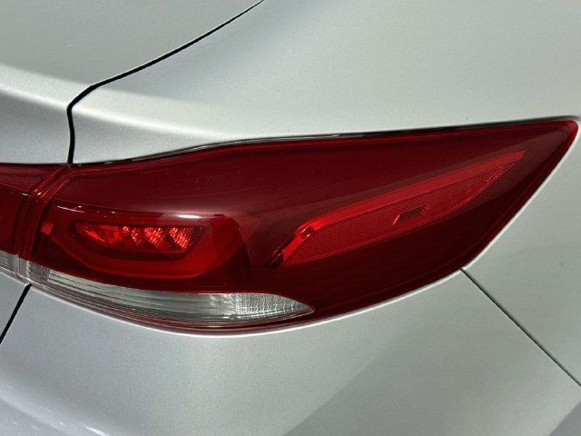 Used 2017 Hyundai Elantra Limited w/ Limited Tech Package 04 FWD image 31